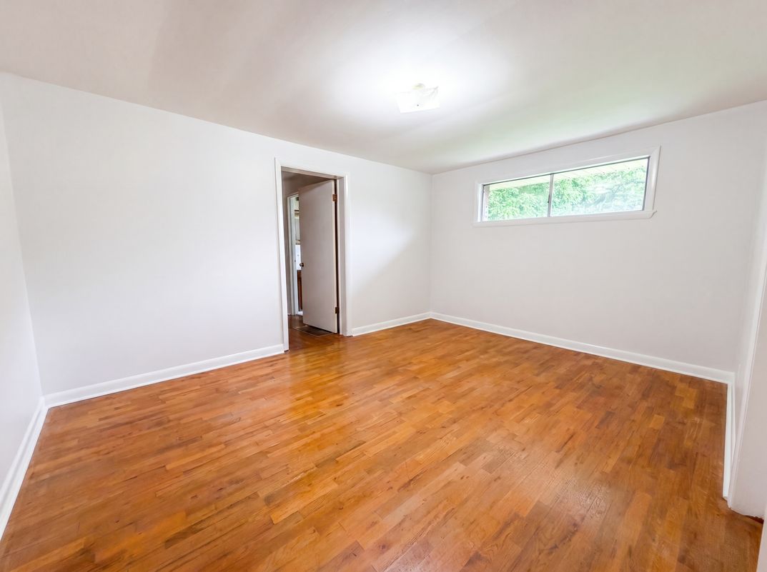 Photo 7 of 16 of 624 Belview St, Bessemer, AL