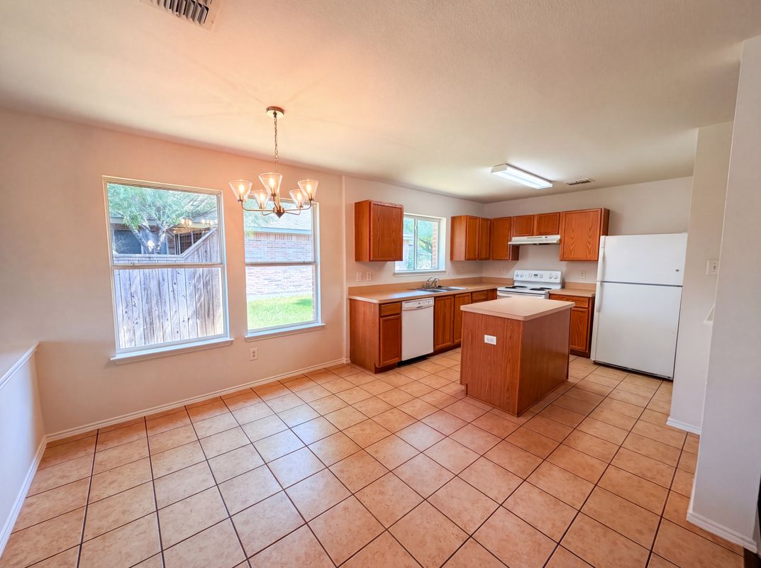Photo 6 of 14 of 511 Brighton Ct, Wylie, TX
