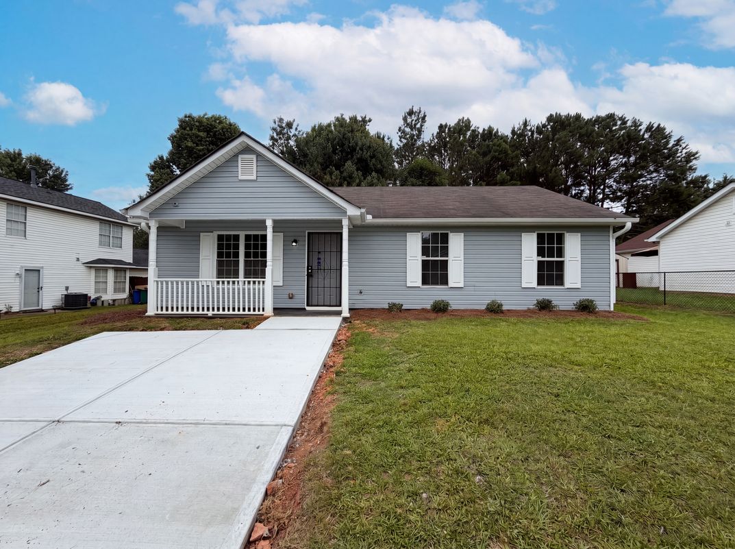 Property photo 1 of 3353 Homeward Trl