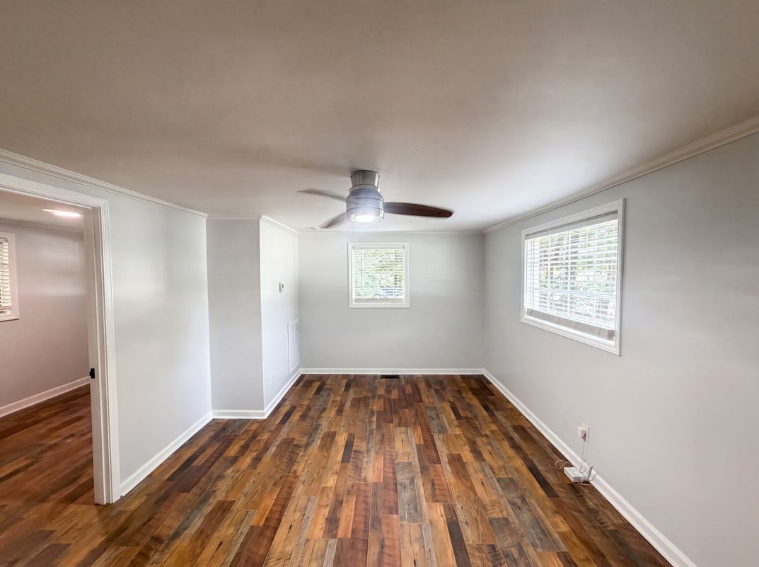 Photo 3 of 18 of 305 Woodbury St, High Point, NC