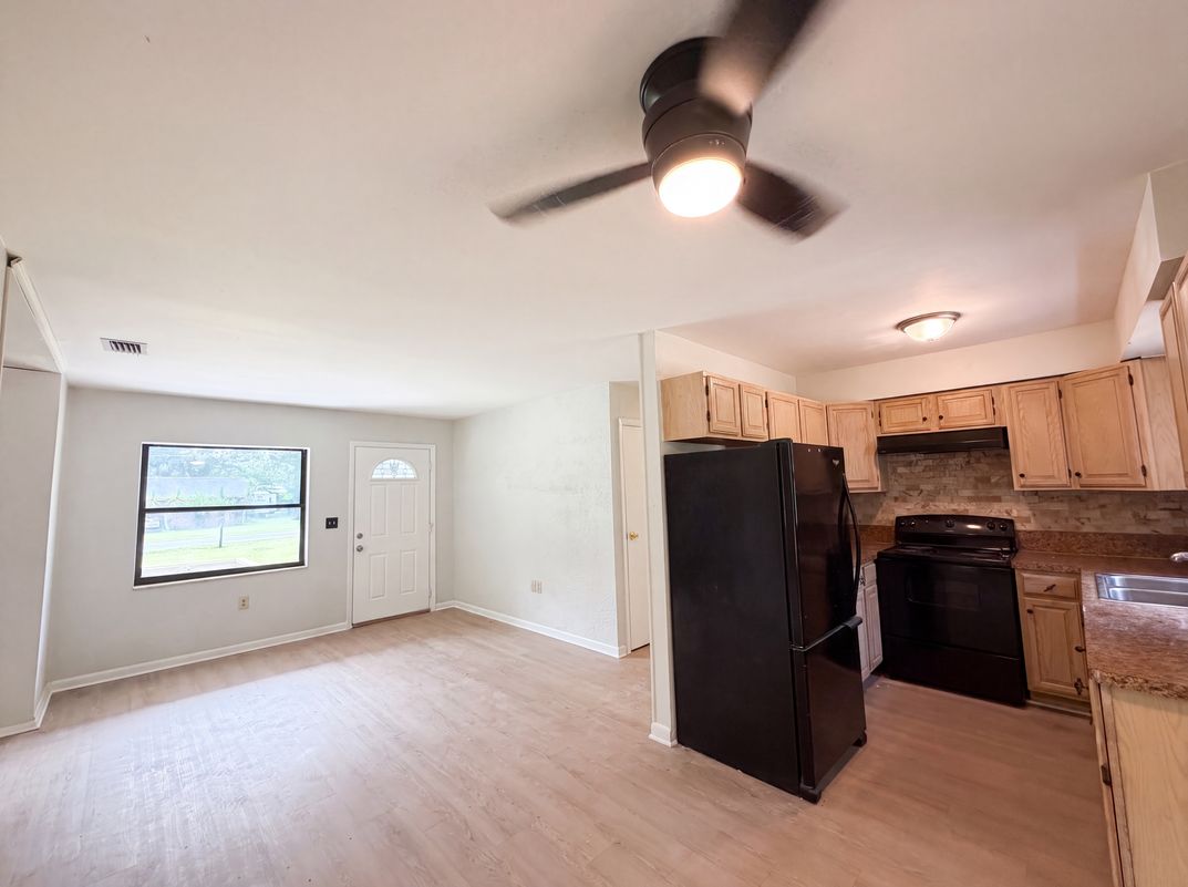 Photo 11 of 22 of 2630 SE 8th Ave, Ocala, FL