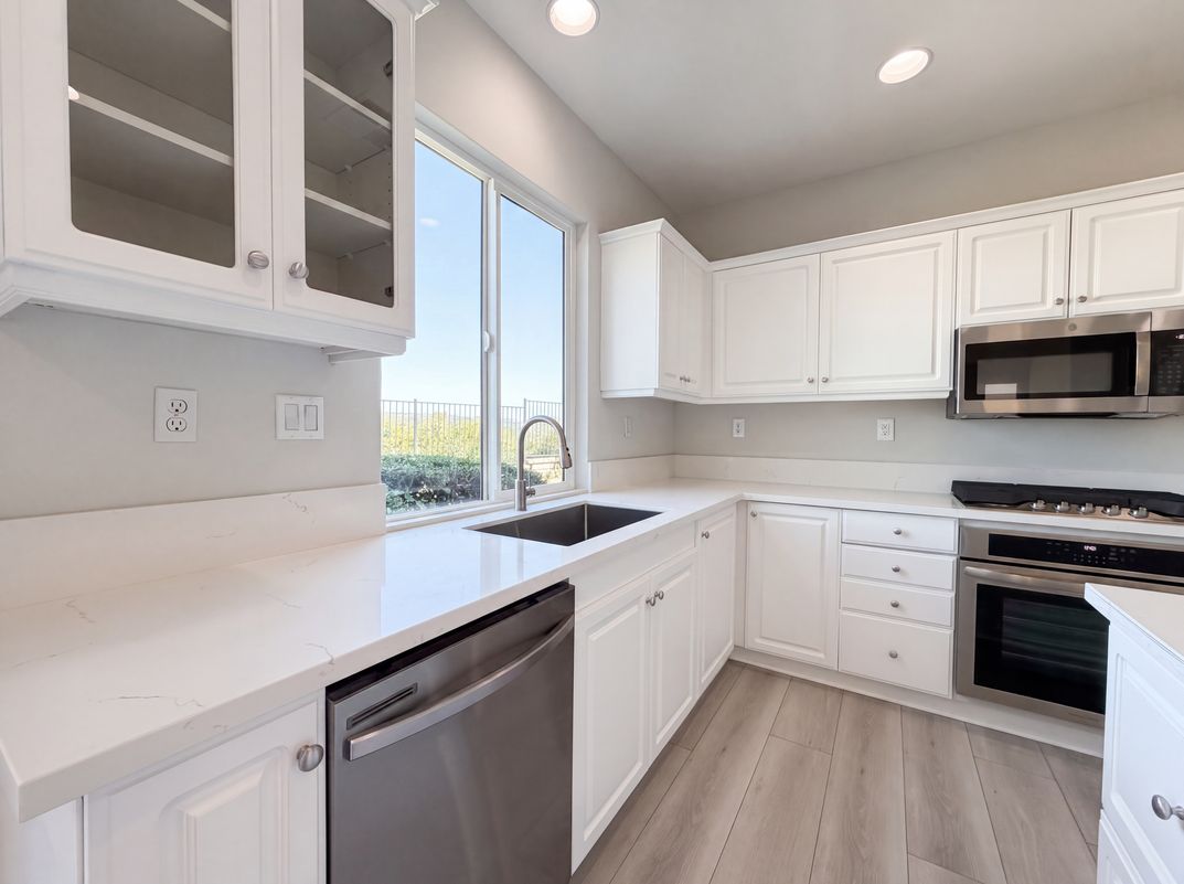 Photo 9 of 25 of 27920 Periwinkle Ln, Valencia, CA