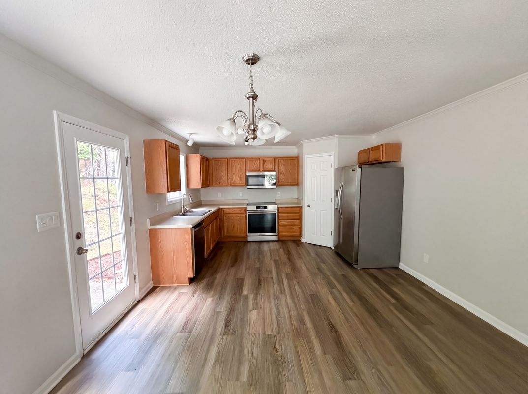 Photo 2 of 18 of 708 Woodgreen Dr, Durham, NC