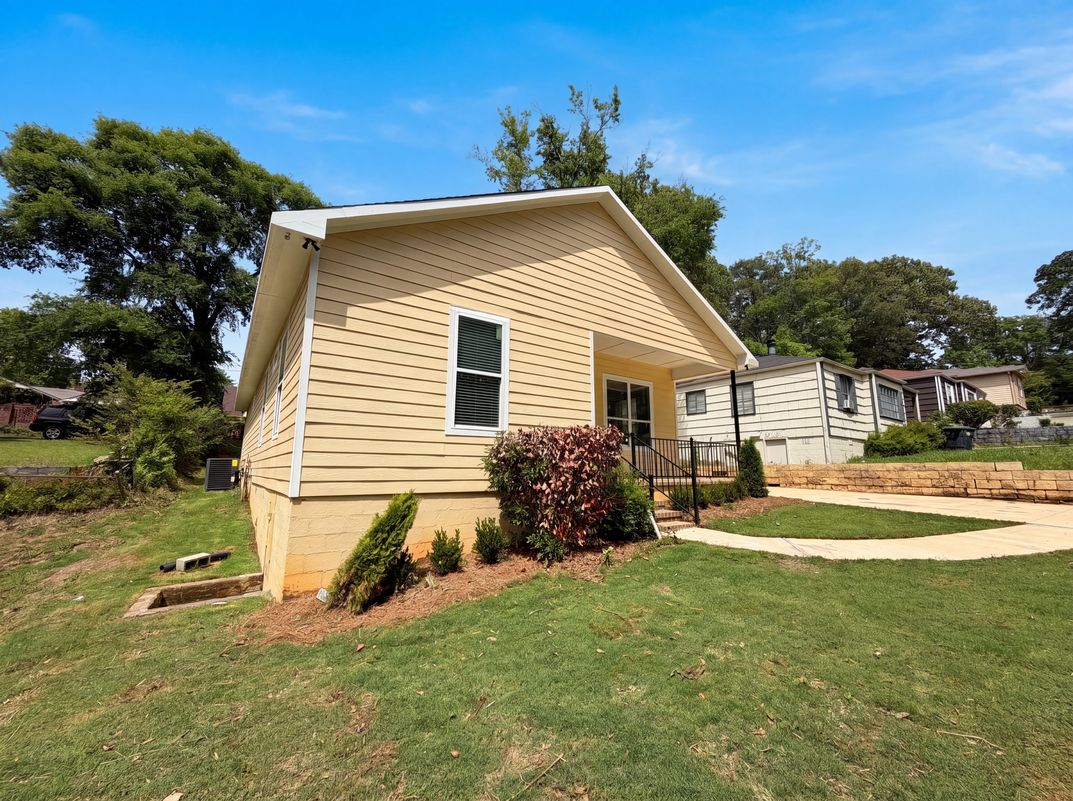 Photo 21 of 22 of 861 77th St S, Birmingham, AL