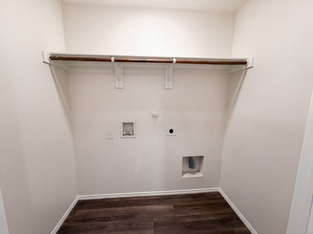 Photo 12 of 17 of 2214 Nightgrove Cir, Crandall, TX