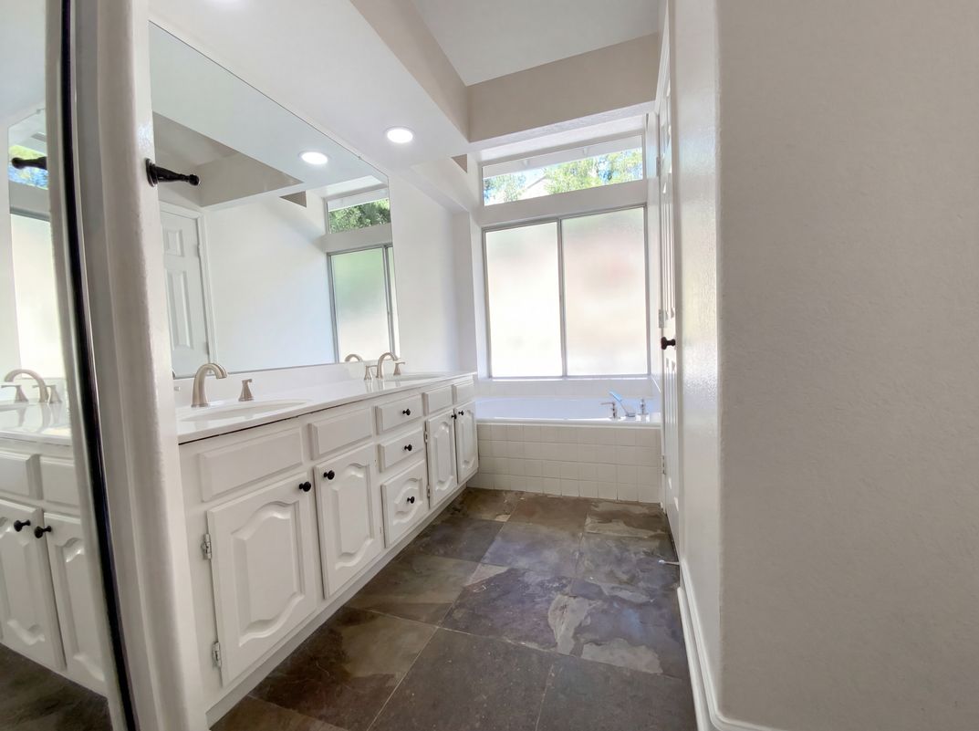 Photo 22 of 44 of 3303 Deaver Dr, Corona, CA