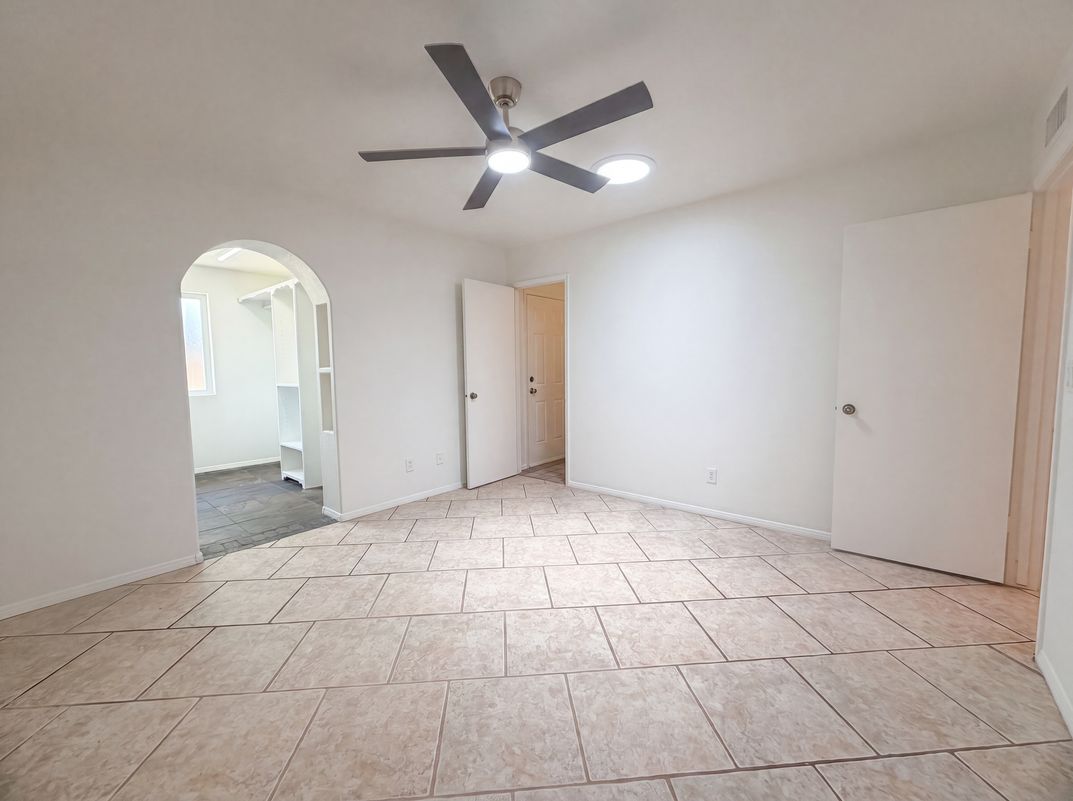 Photo 4 of 18 of 7519 E Ed Rice Ave, Mesa, AZ