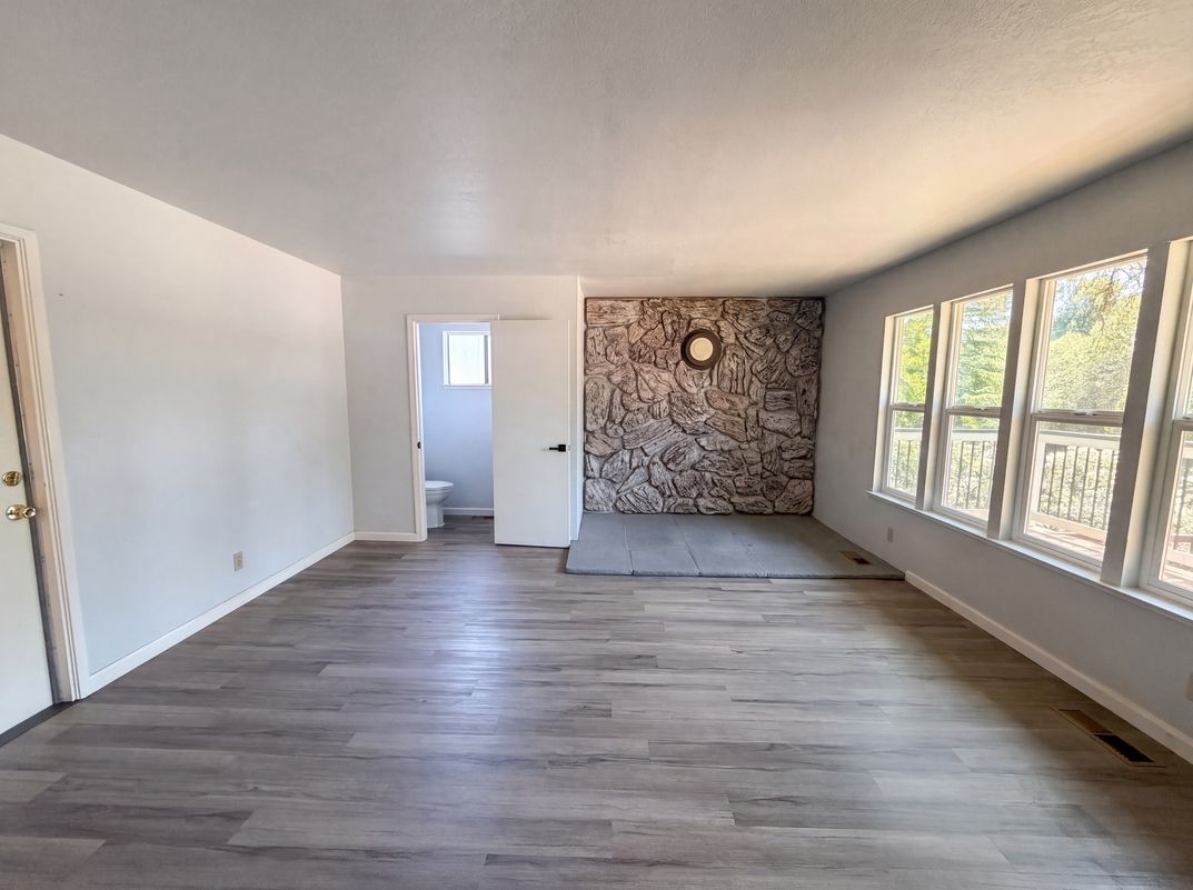 Photo 11 of 34 of 23944 Oakmont Way, Auburn, CA