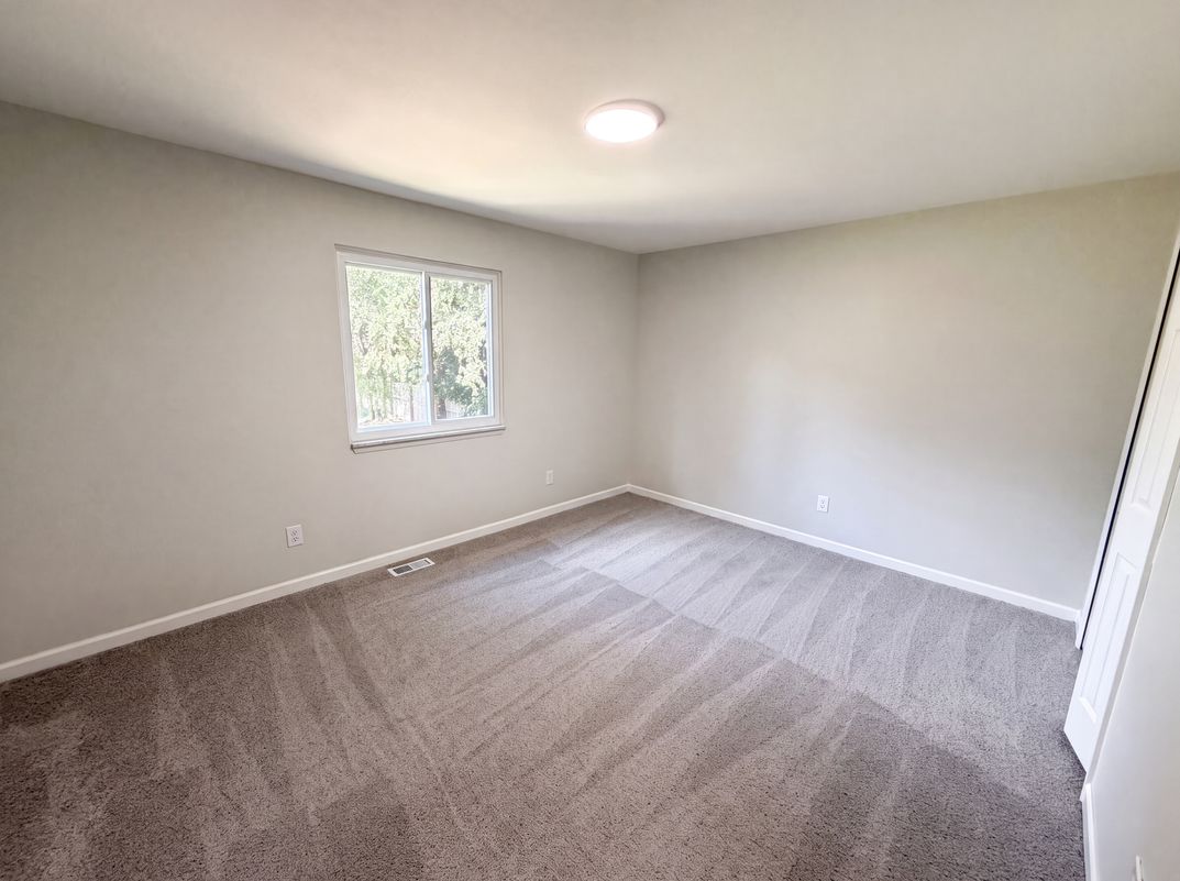Photo 11 of 20 of 3211 24 Mile Rd, Shelby Township, MI