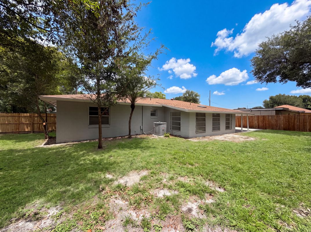Photo 22 of 23 of 585 Hewett Dr, Orlando, FL