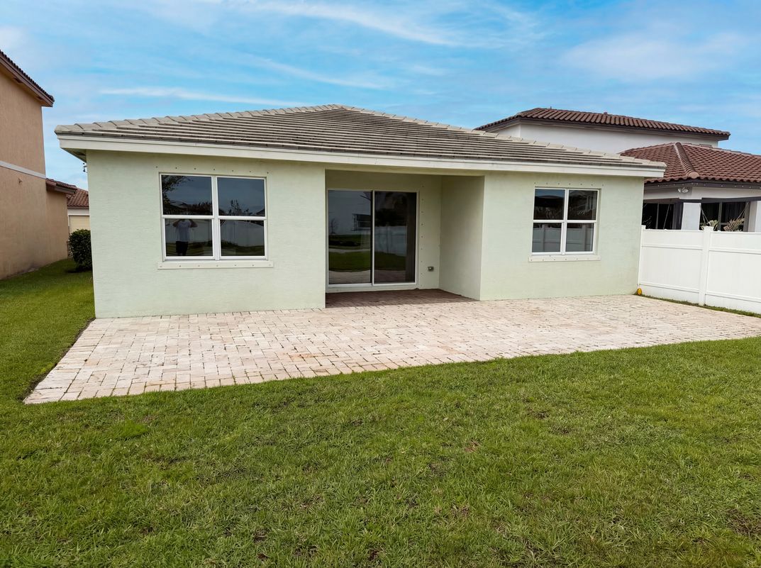 Photo 24 of 42 of 12473 NW Lynch Ln, Port Saint Lucie, FL