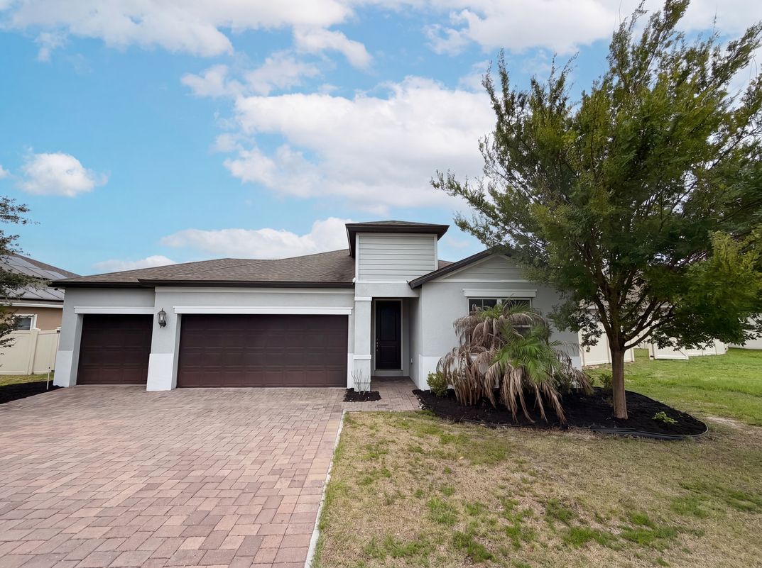 Photo 20 of 21 of 528 Bellissimo Pl, Howey In The Hills, FL