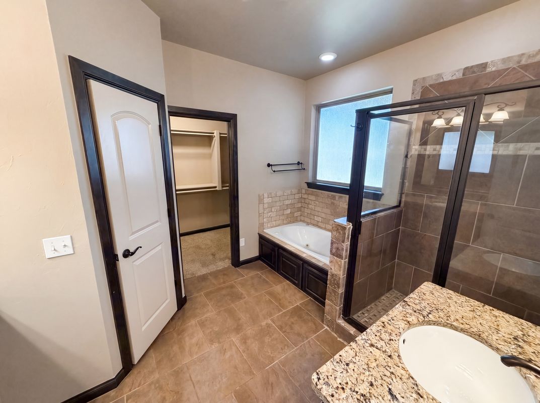 Photo 6 of 16 of 15941 Sky Run Dr, Edmond, OK