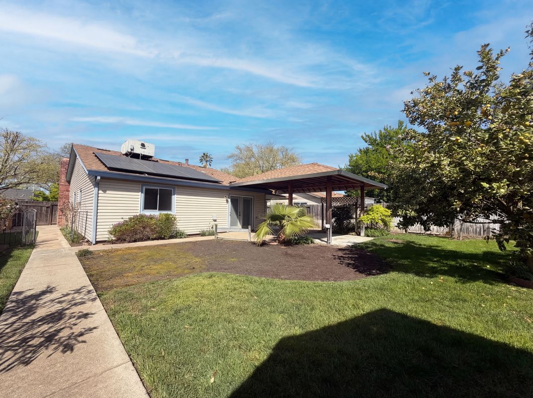 Photo 27 of 33 of 4814 Monet Way, Sacramento, CA