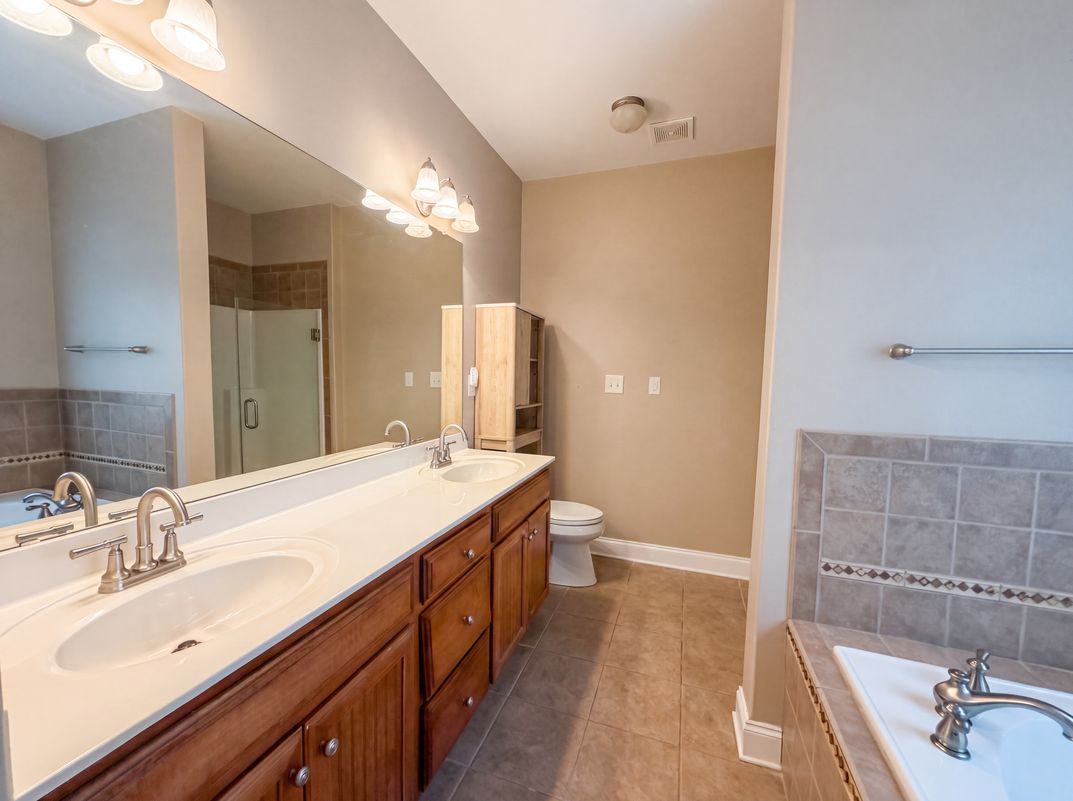 Photo 16 of 28 of 2983 Boulder Walk Ct SE, Atlanta, GA