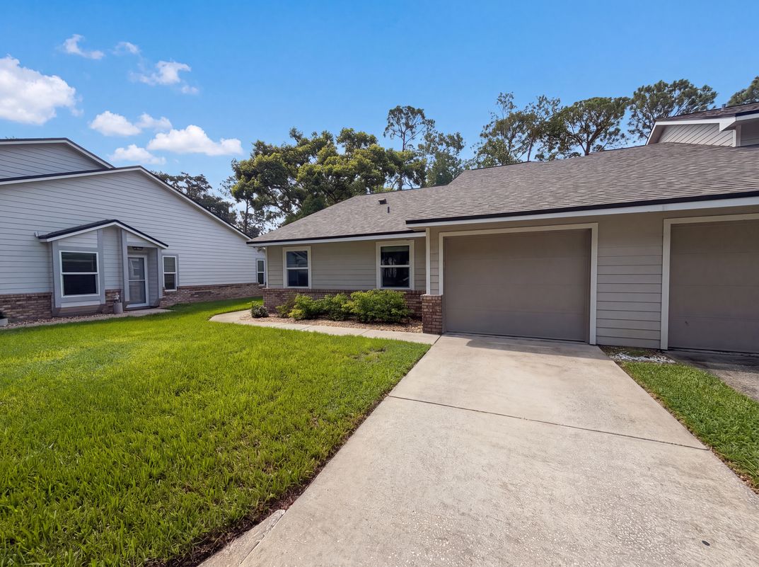 Photo 16 of 19 of 228 Bob White Ct, Daytona Beach, FL