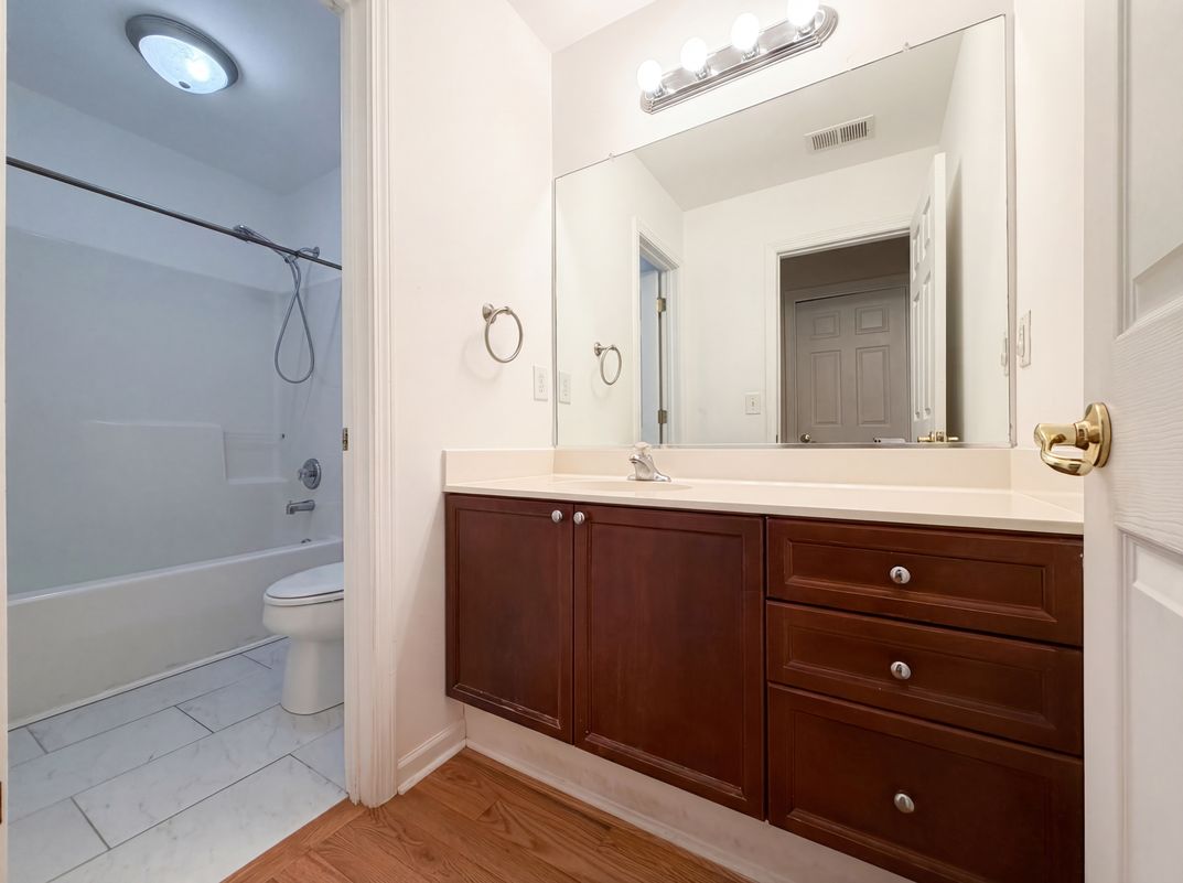 Photo 17 of 27 of 8692 Hickory Creek Ct, North Charleston, SC