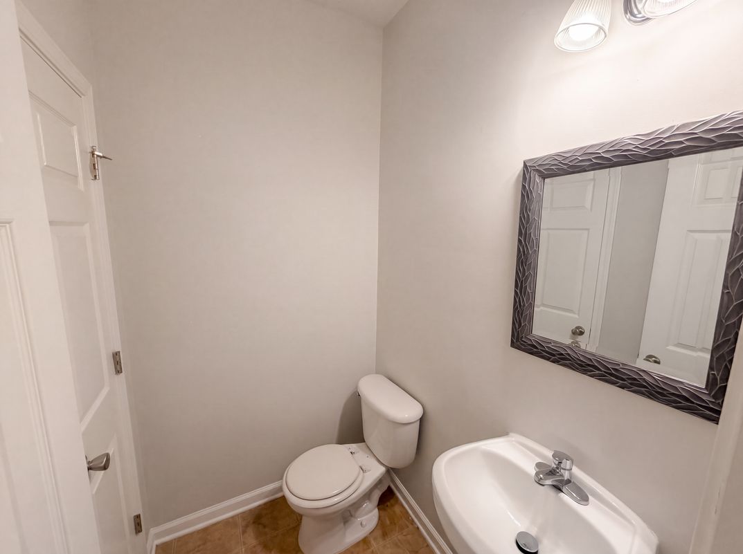 Photo 14 of 20 of 7553 Rutgers Cir, Fairburn, GA