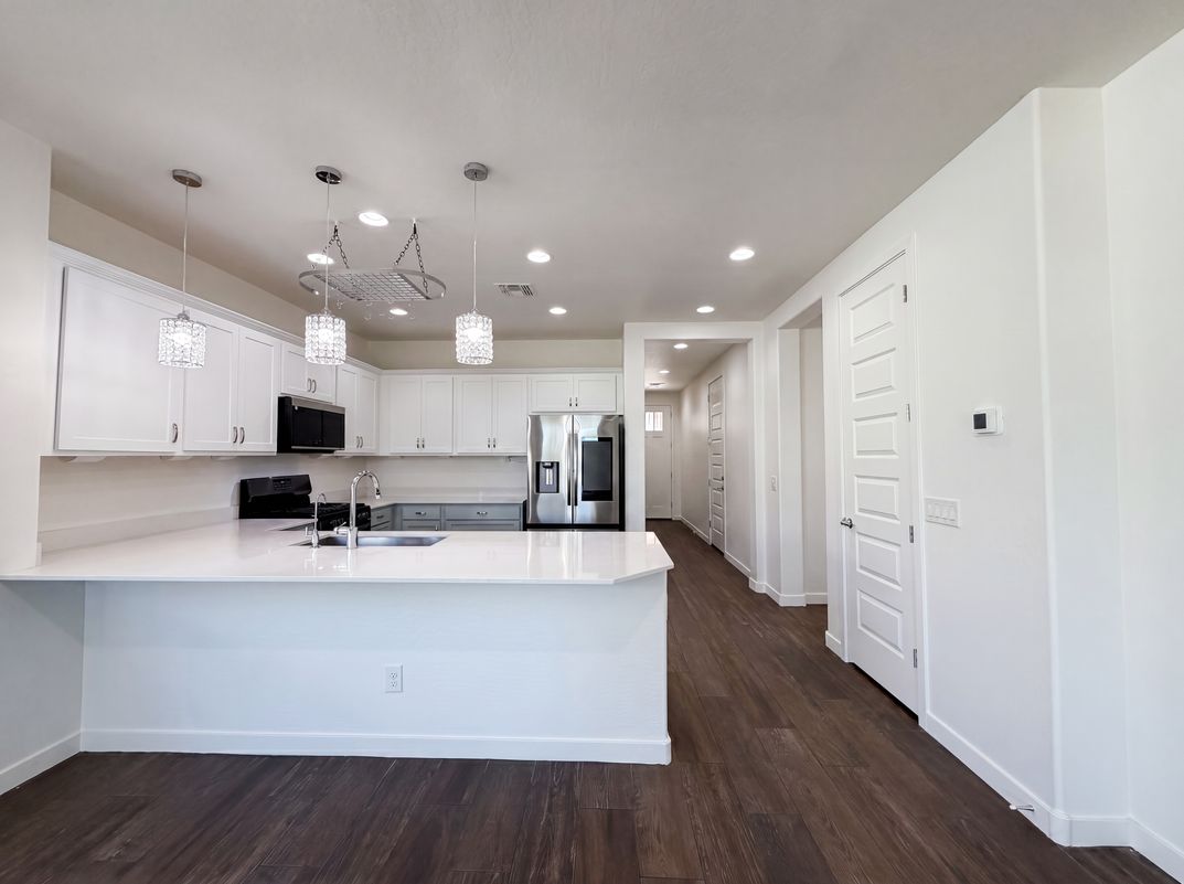 Photo 13 of 31 of 1224 E Glass Ln, Phoenix, AZ
