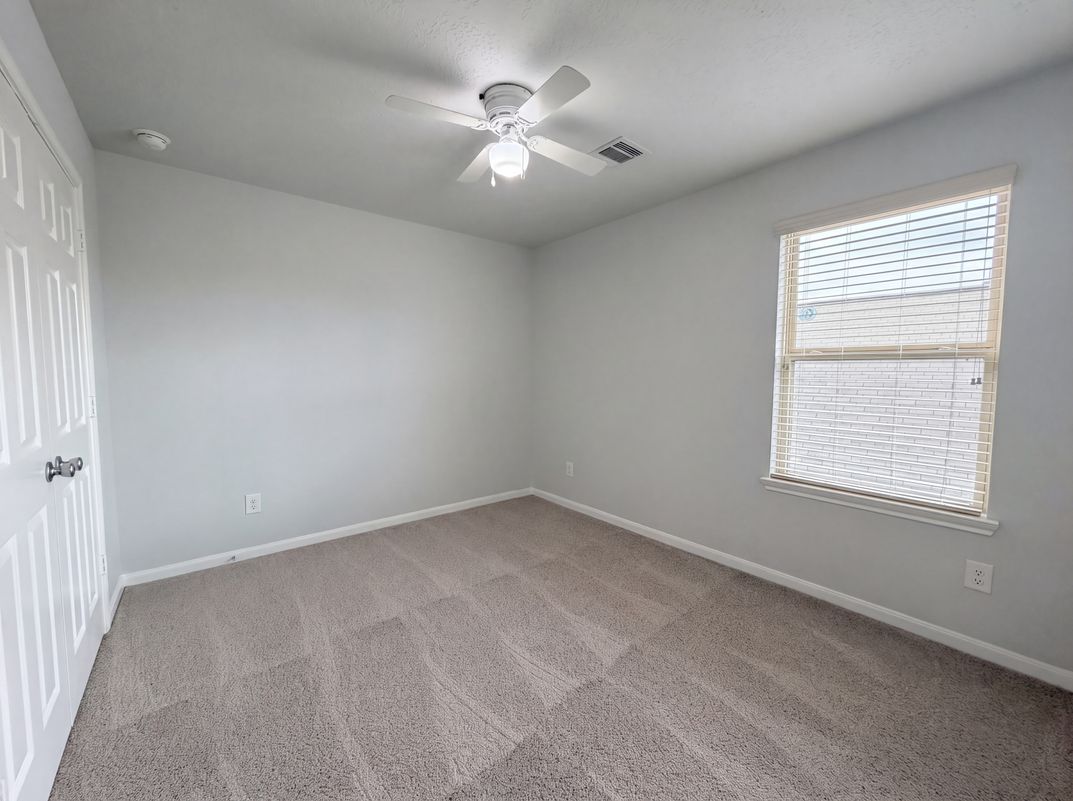 Photo 19 of 24 of 4022 Lake Cypress Cir, Houston, TX
