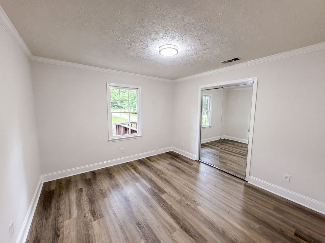 Photo 4 of 17 of 500 Kilcrease Rd, Auburn, GA