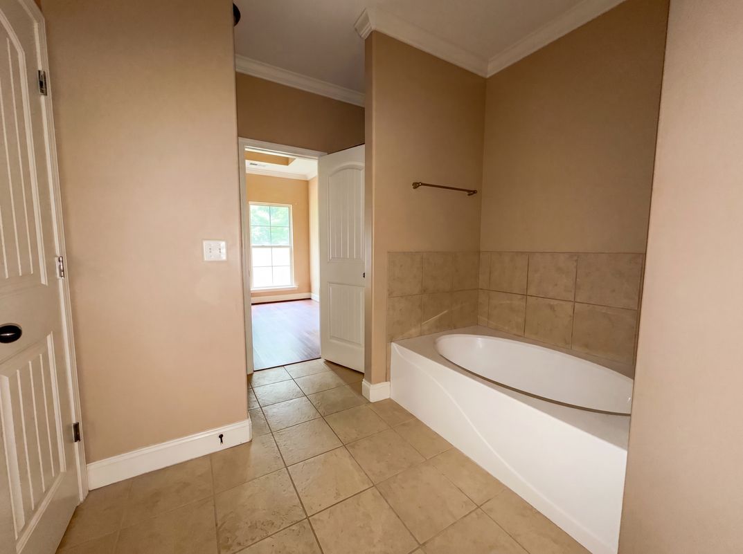 Photo 14 of 17 of 124 Cattail Ln, Calera, AL