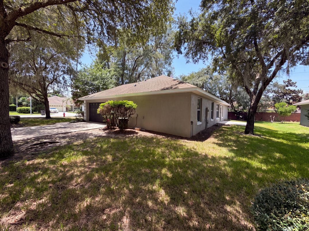 Photo 28 of 33 of 306 Garden Oak Ct, Apopka, FL