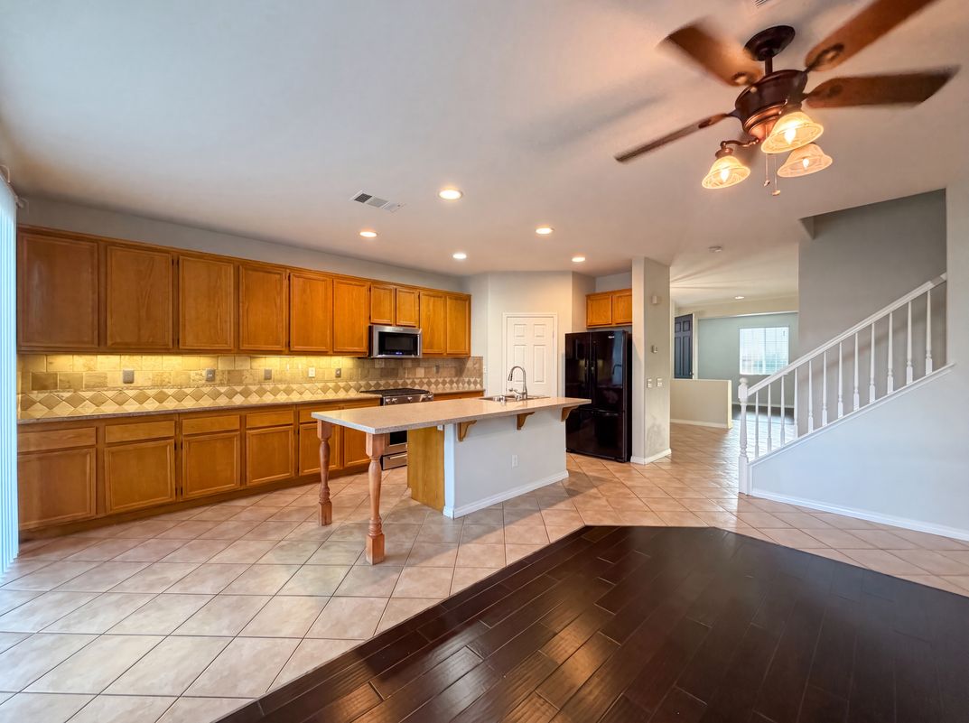 Photo 8 of 28 of 38408 Tranquila Ave, Murrieta, CA