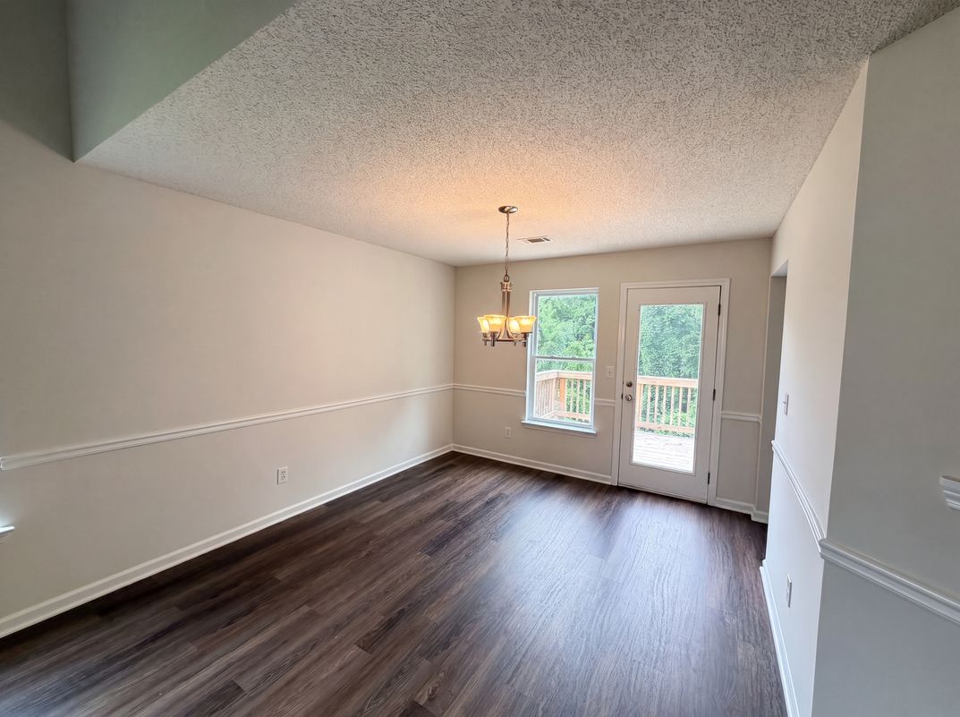 Photo 6 of 27 of 108 Legend Creek Dr, Canton, GA