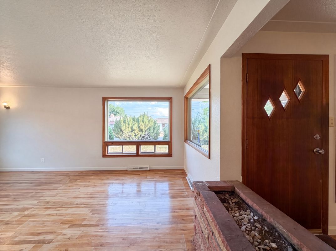 Photo 19 of 43 of 1535 W 15th St, Loveland, CO