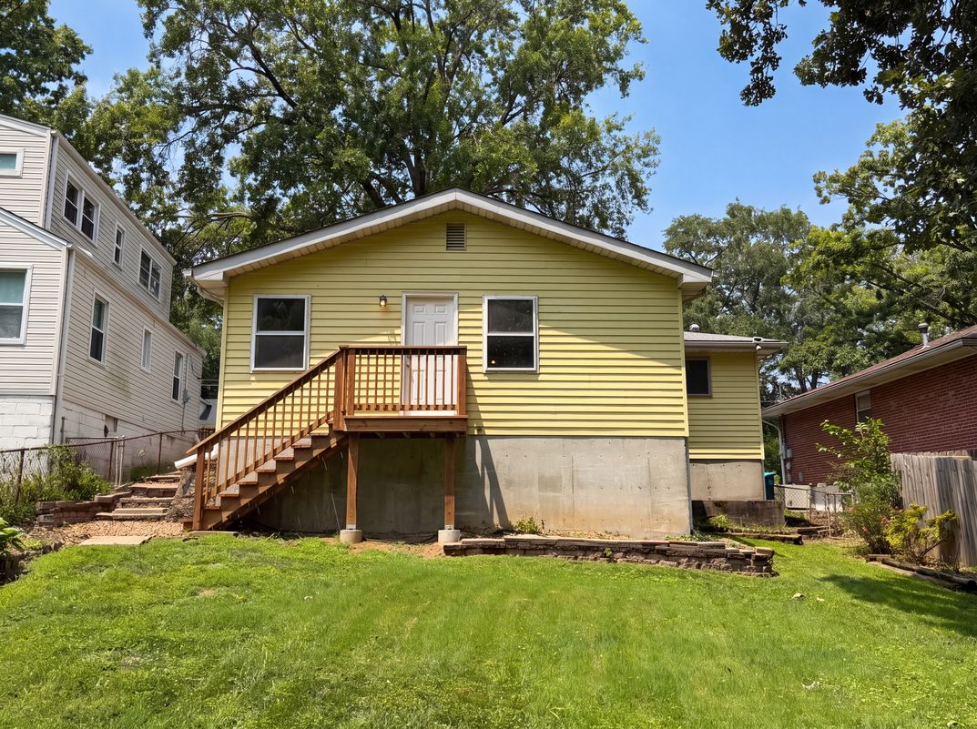Photo 5 of 18 of 8606 Vasel Ave, Saint Louis, MO