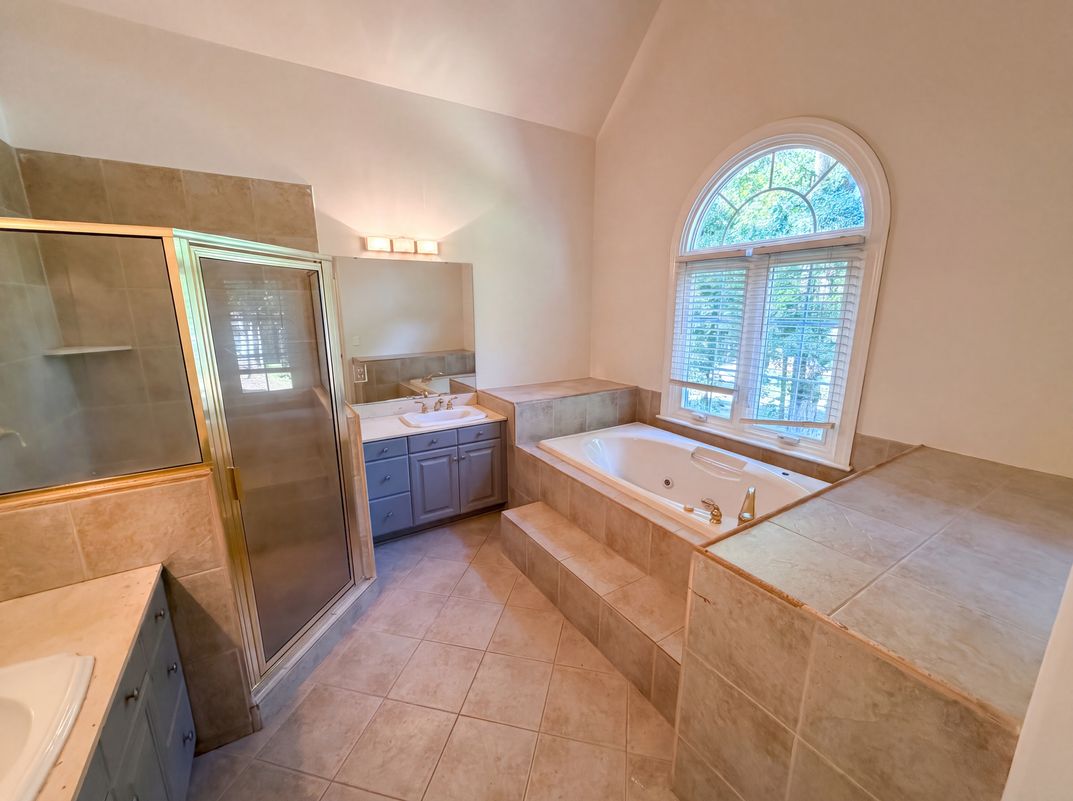 Photo 23 of 33 of 10124 Windtree Ln, Charlotte, NC