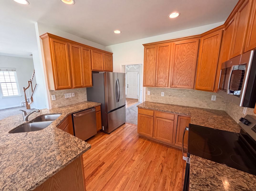 Photo 11 of 30 of 2318 Phlox Ct, Charlotte, NC