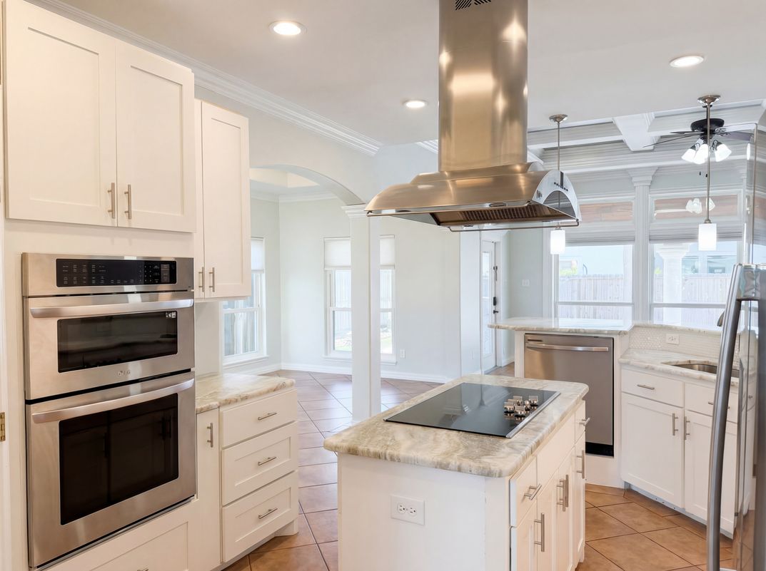 Property photo 2 of 15285 Cartagena Ct