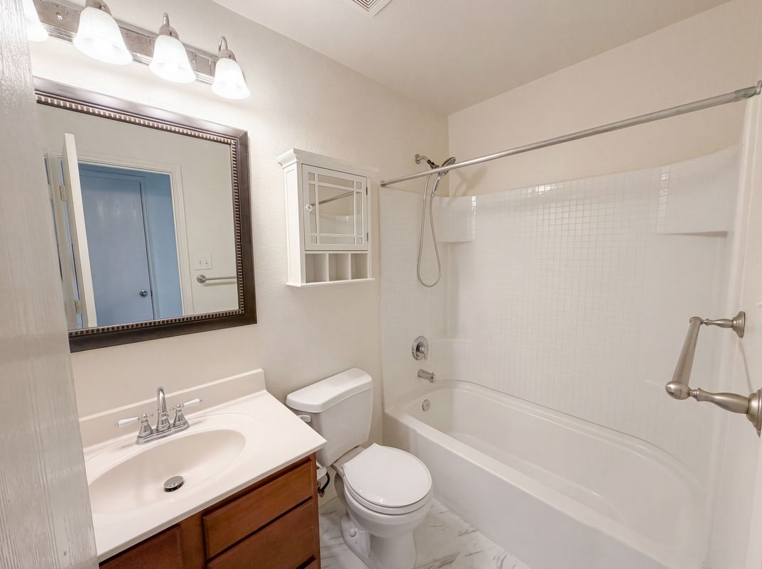 Photo 16 of 23 of 2027 Pine Knot Dr, Heartland, TX