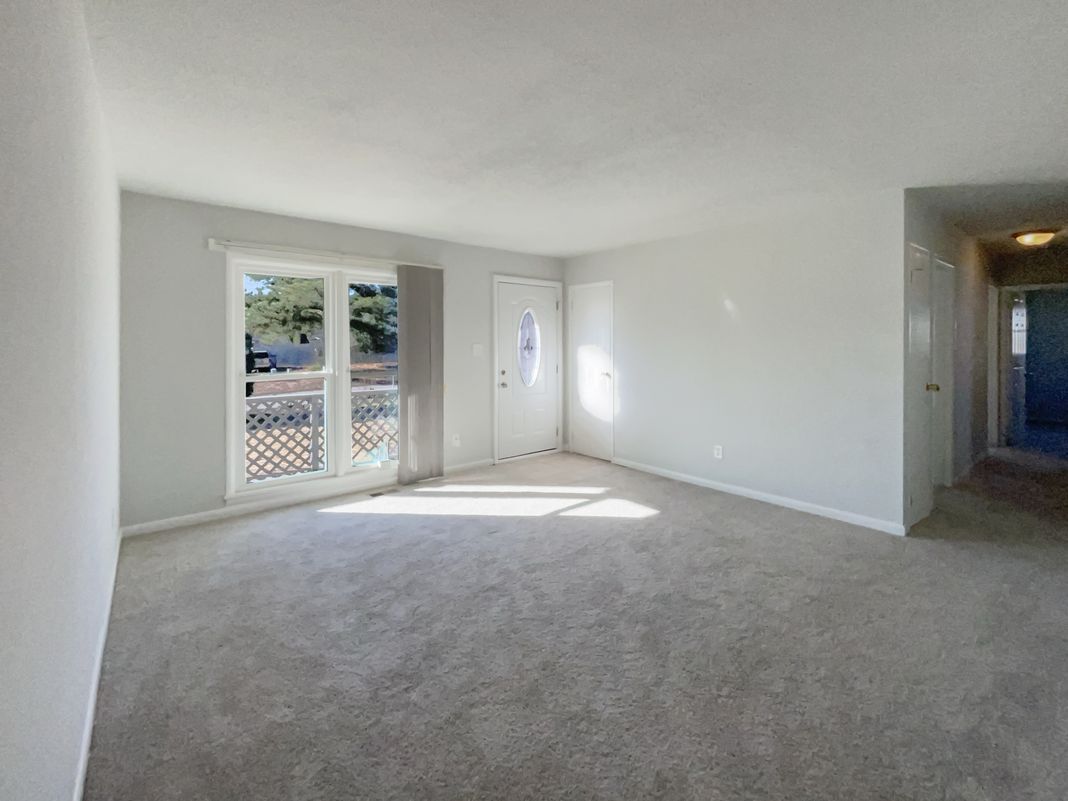 Property photo 3 of 154 Rosebud St