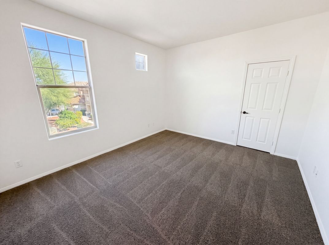 Photo 4 of 31 of 5855 Valley Dr, North Las Vegas, NV
