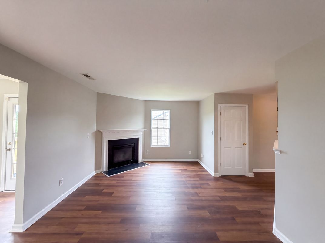 Photo 3 of 28 of 112 Rockbridge Ct, Kernersville, NC