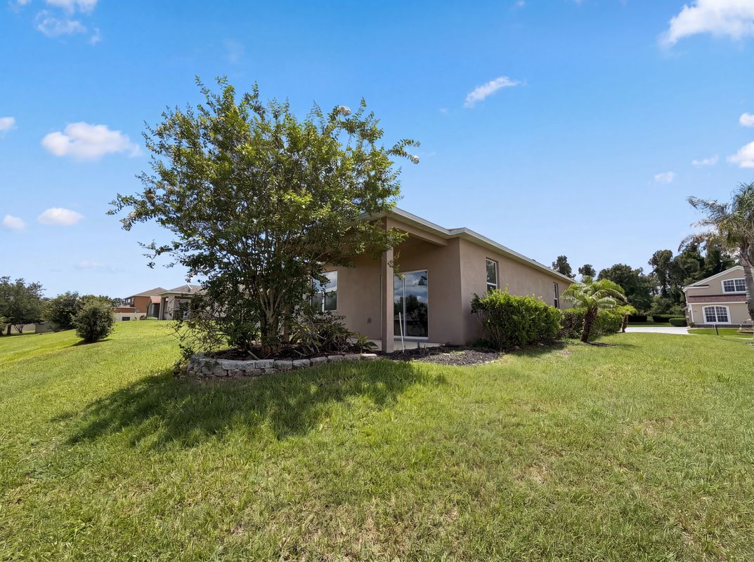 Photo 21 of 27 of 5605 Windsong Oak Dr, Leesburg, FL