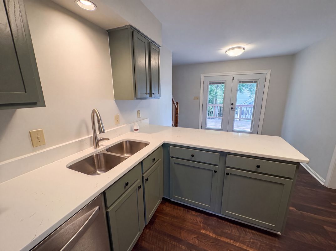 Photo 8 of 27 of 6401 Forest Grove Dr, Fredericksburg, VA
