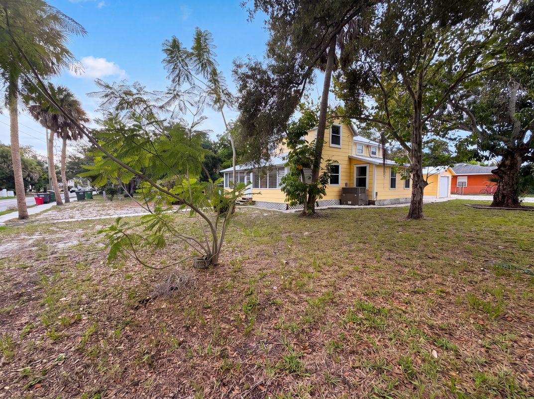 Photo 28 of 29 of 2231 9th Ave W, Bradenton, FL