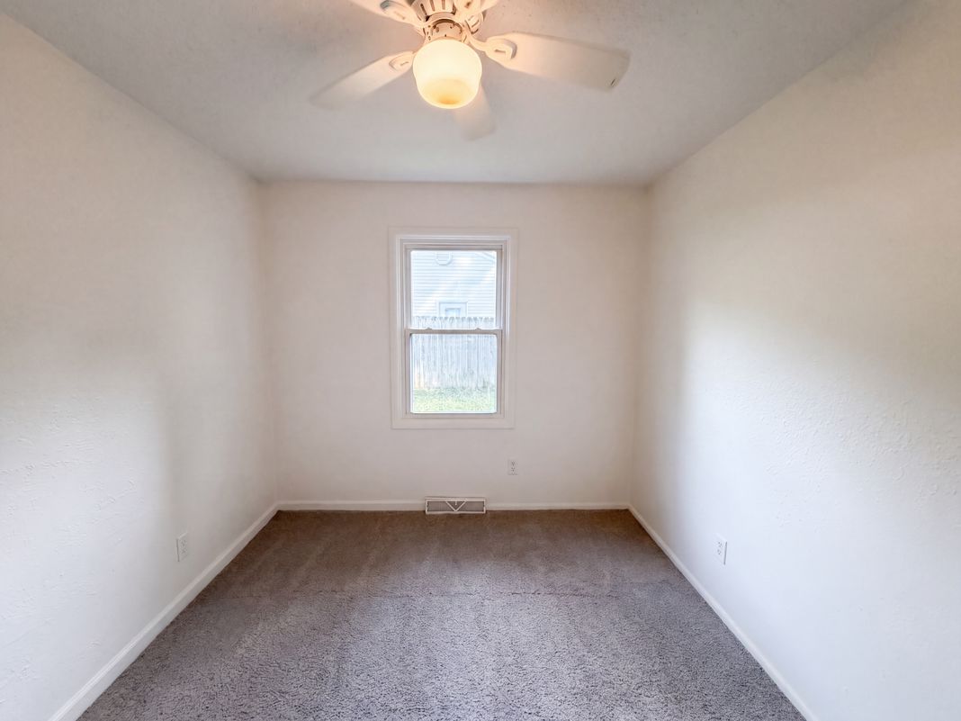 Photo 14 of 22 of 11121 Herrick Ave, Kansas City, MO