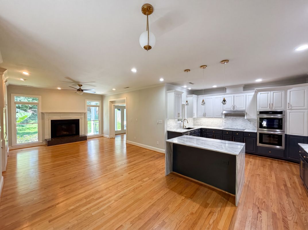 Photo 9 of 24 of 5309 Lancelot Dr, Charlotte, NC