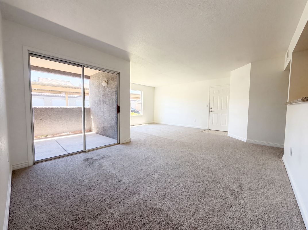 Photo 8 of 16 of 5055 W Hacienda Ave, Las Vegas, NV