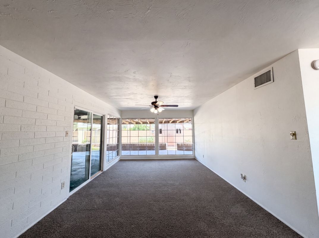 Photo 3 of 21 of 3115 N 53rd Dr, Phoenix, AZ