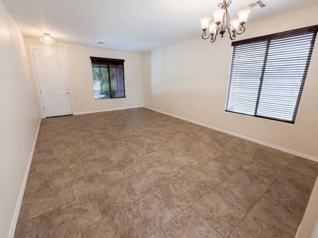 Photo 8 of 39 of 5227 W Bent Tree Dr, Phoenix, AZ