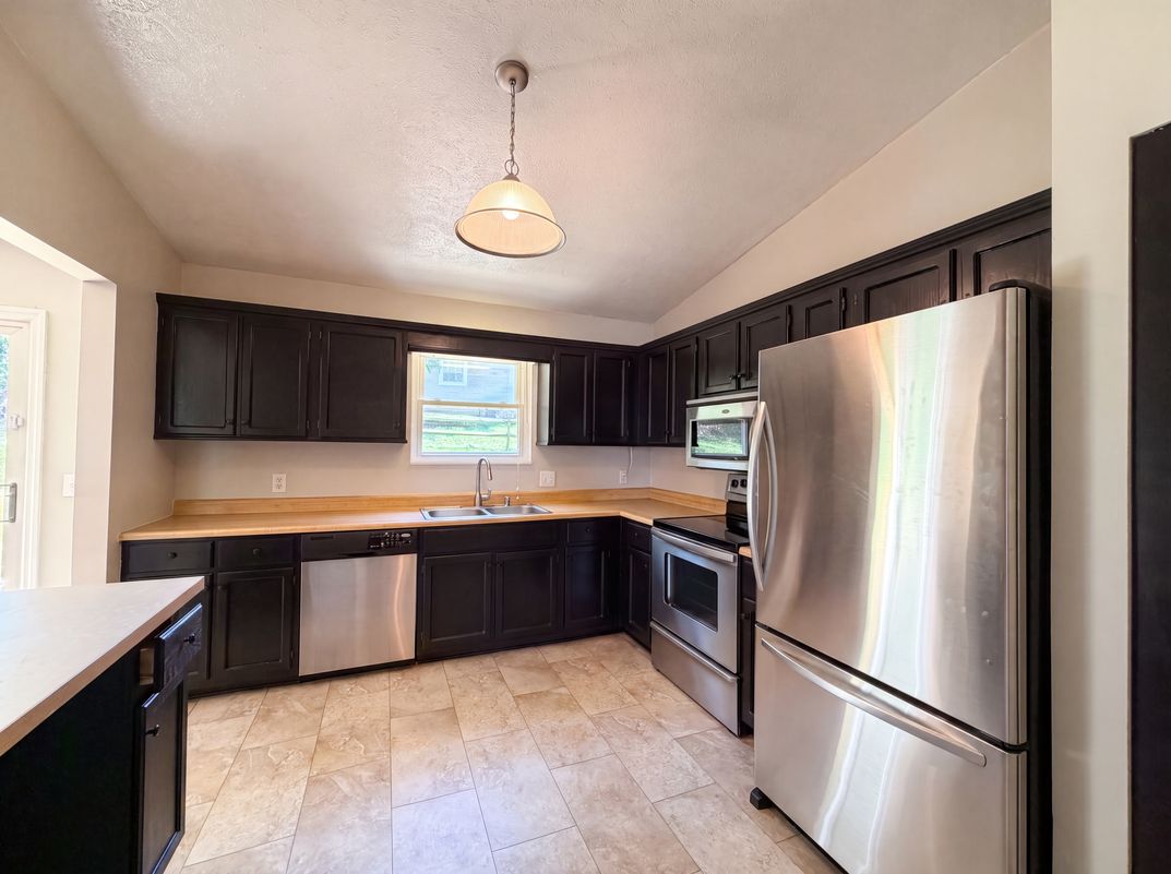 Photo 7 of 22 of 5569 Partridge Cir, West Chester, OH