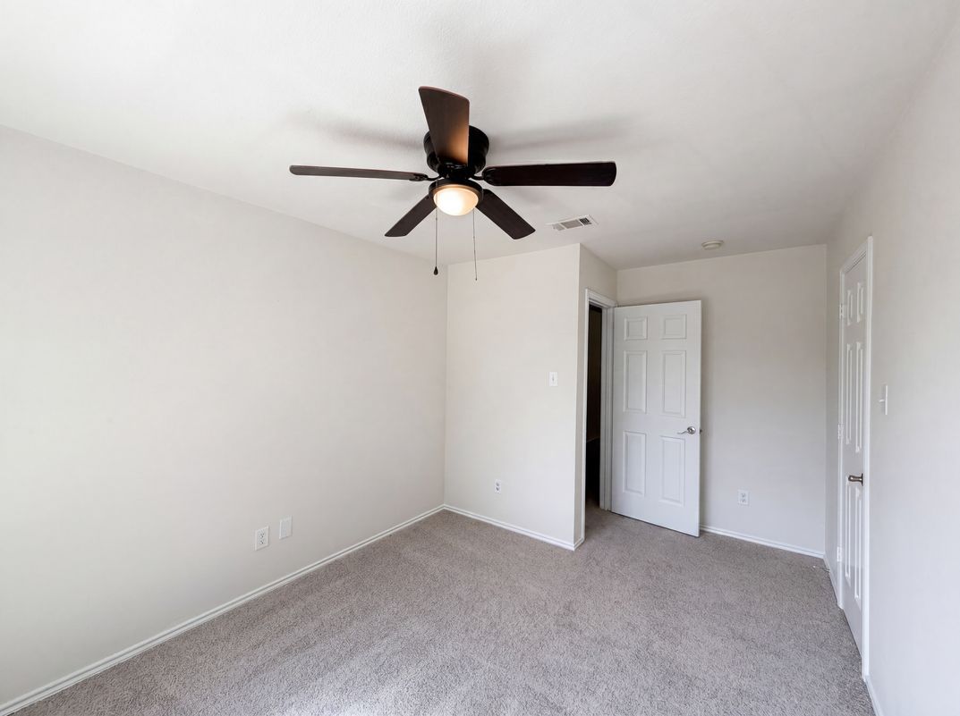 Photo 11 of 19 of 1310 Canyon Creek Rd, Wylie, TX