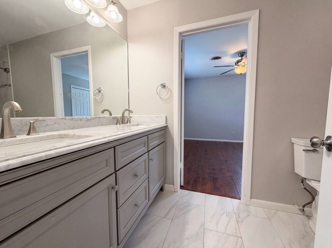 Photo 10 of 16 of 1118 Melissa Dr, San Antonio, TX
