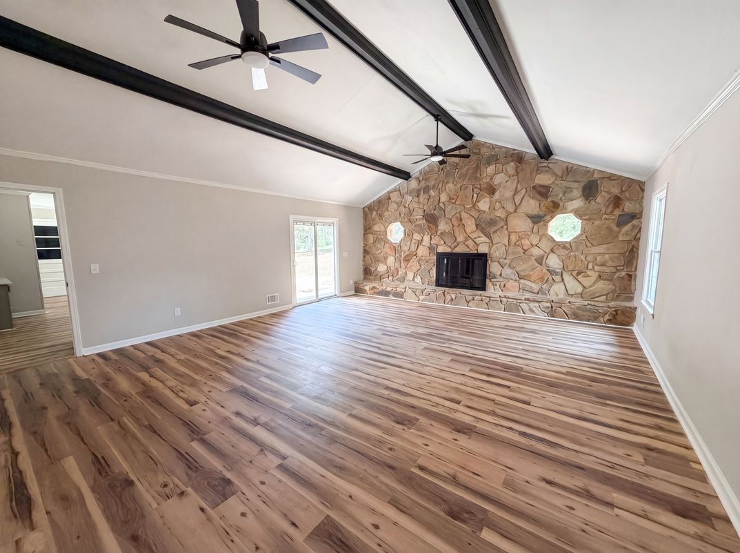 Property photo 3 of 100 Fenrir Dr